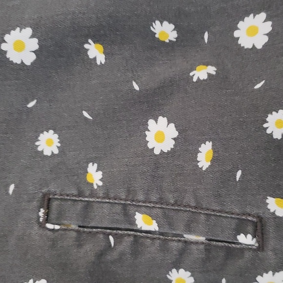 Little Girls Floral Overall Dress NWT - Picture 2 of 3